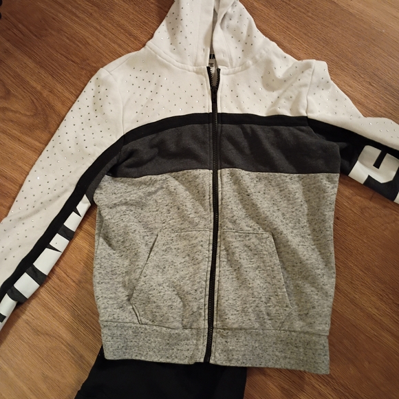 This Is A Two-piece Victoria's Secret Pink Outfit Size Small - Picture 4 of 6